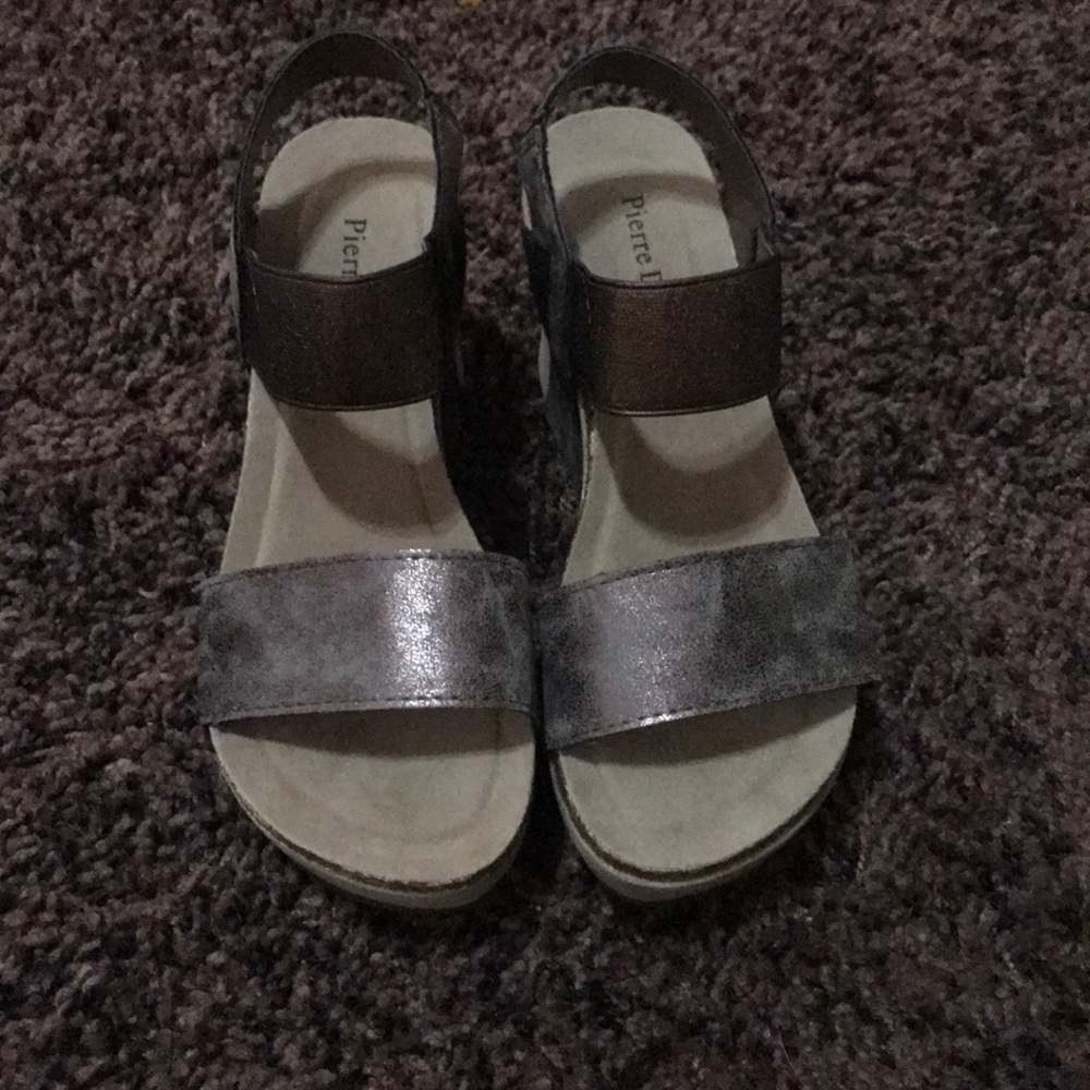 Wedge sandals